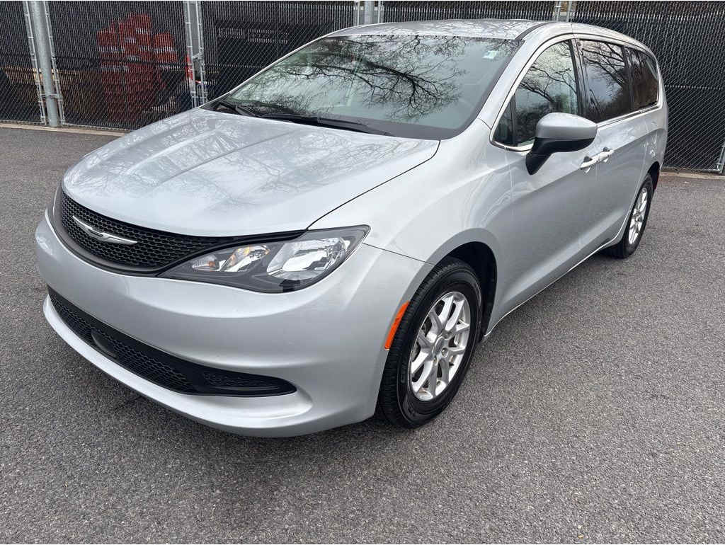 2022 Chrysler Voyager