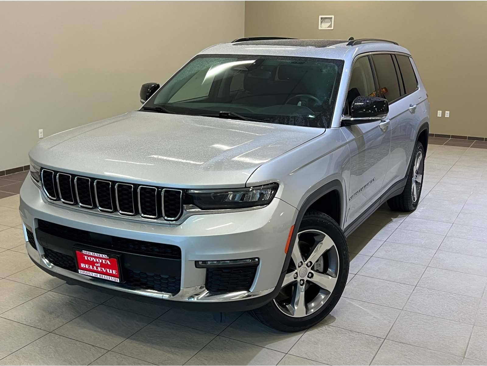 2021 Jeep Grand Cherokee L Limited's photo