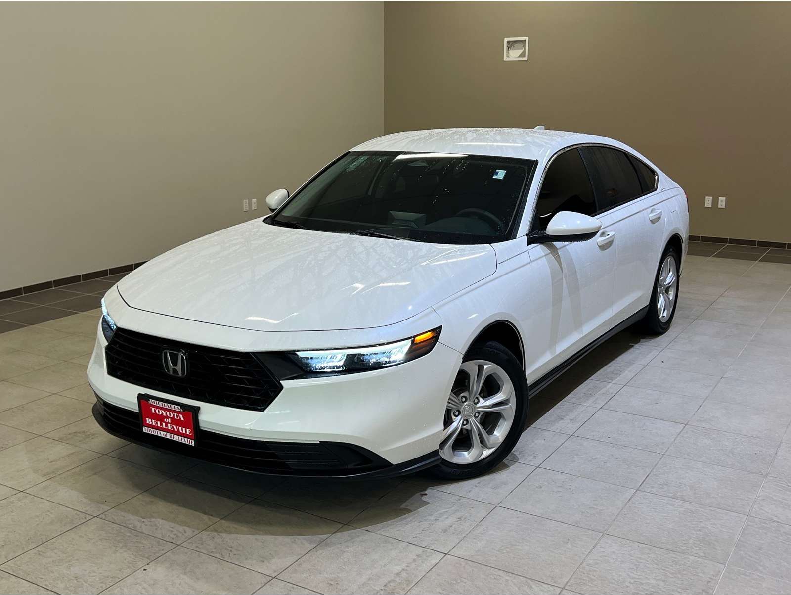 2023 Honda Accord LX's photo