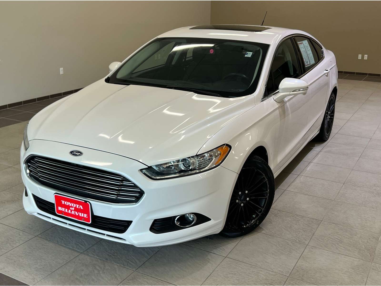 2014 Ford Fusion SE's photo