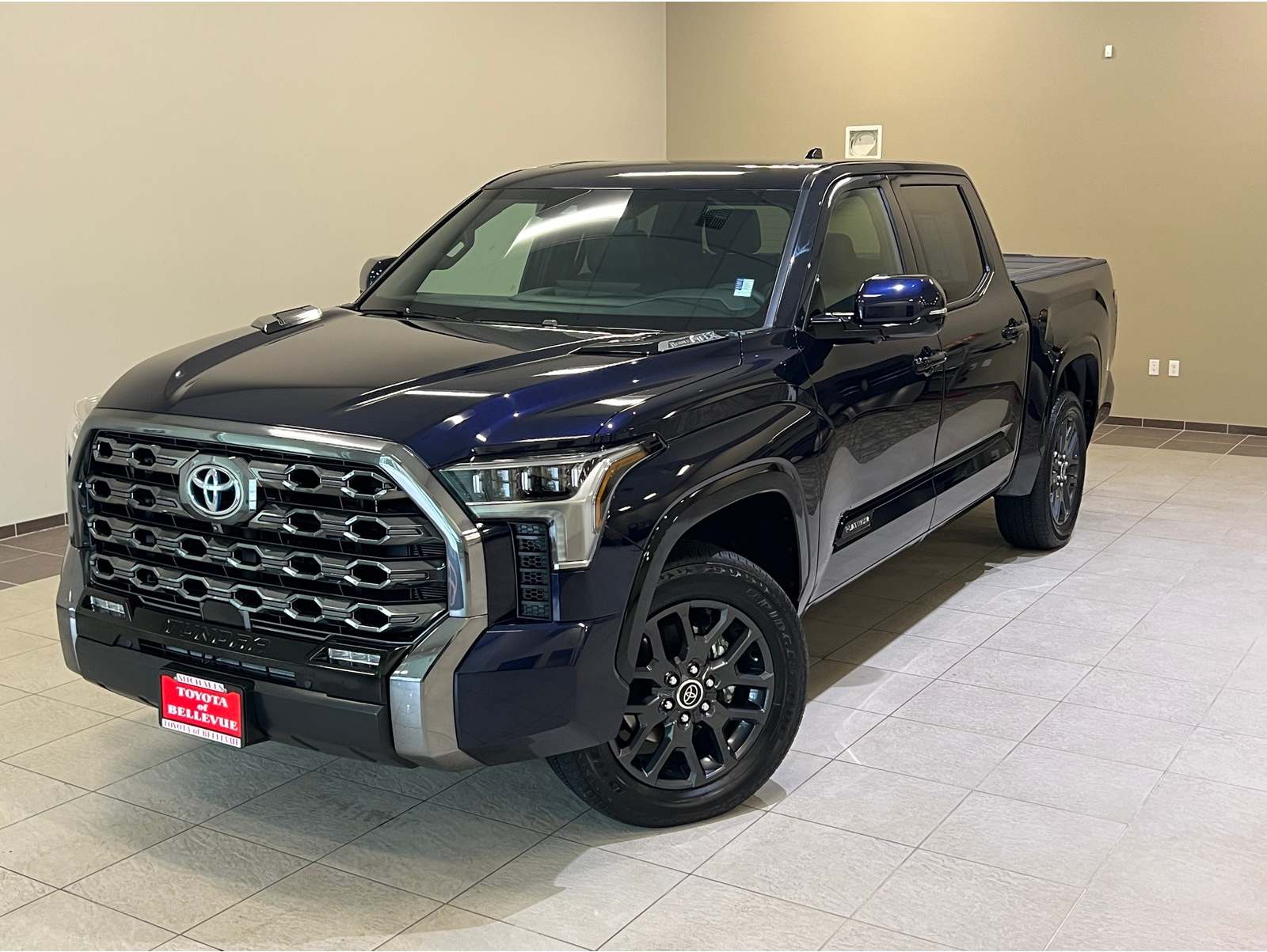 2023 Toyota Tundra Platinum's photo