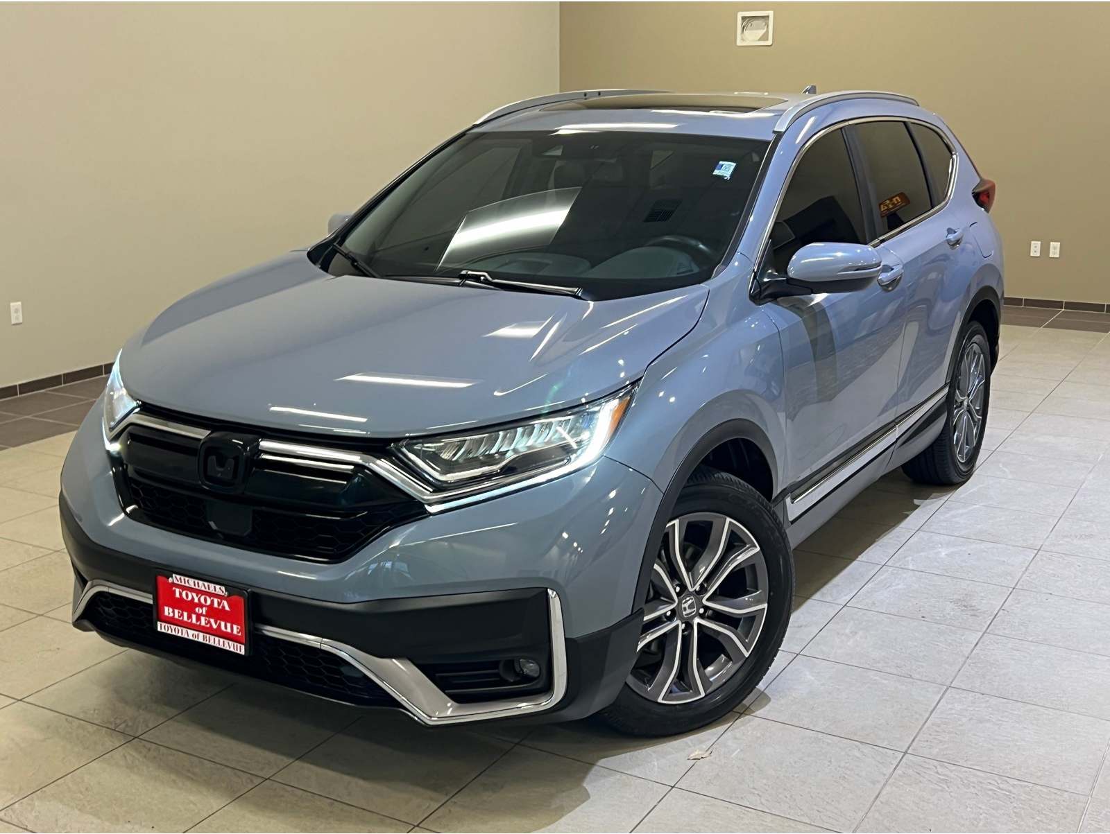 2022 Honda CR-V Touring's photo