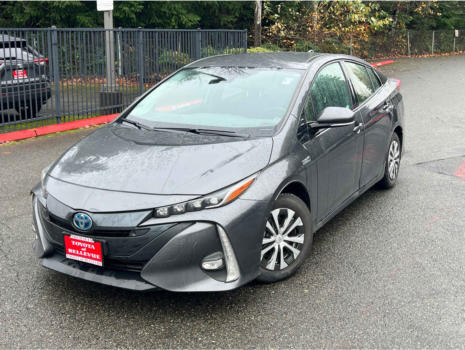 2020 Toyota Prius Prime Limited's photo