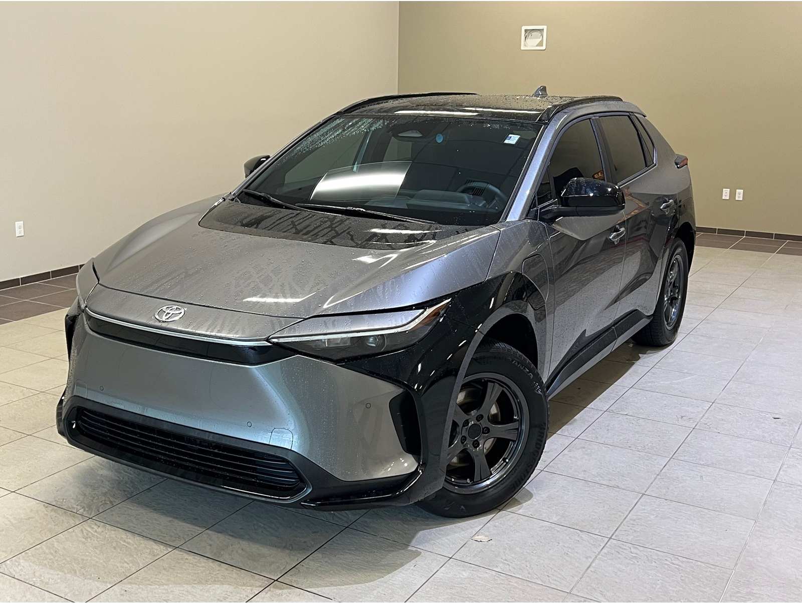 2024 Toyota bZ4X XLE's photo