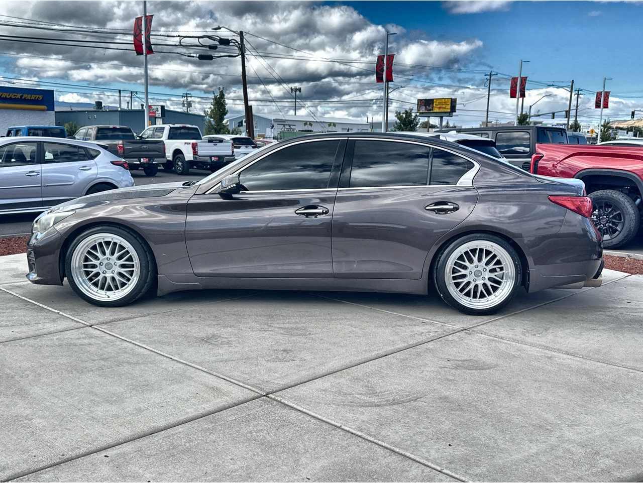 2014 INFINITI Q50