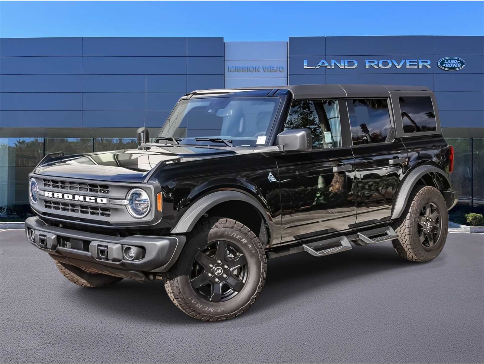 2024 Ford Bronco 4-Door Black Diamond's photo