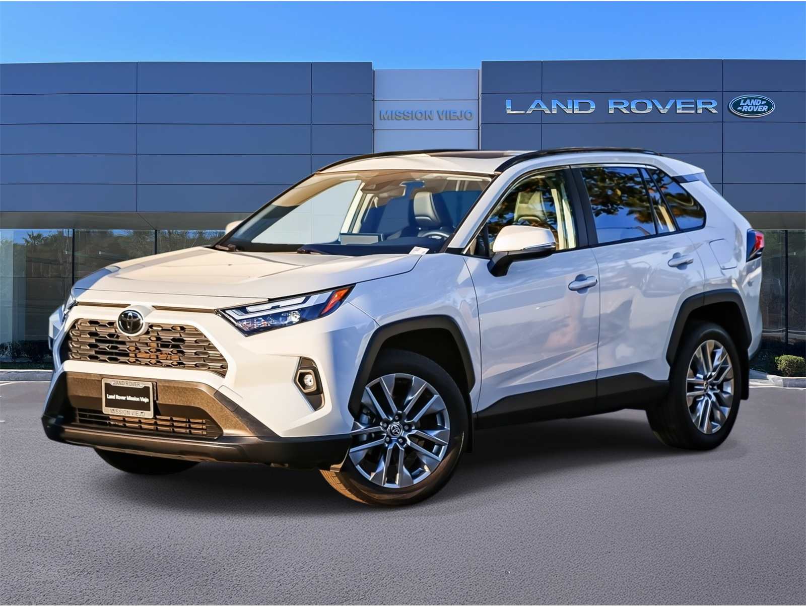 2023 Toyota RAV4 XLE Premium's photo