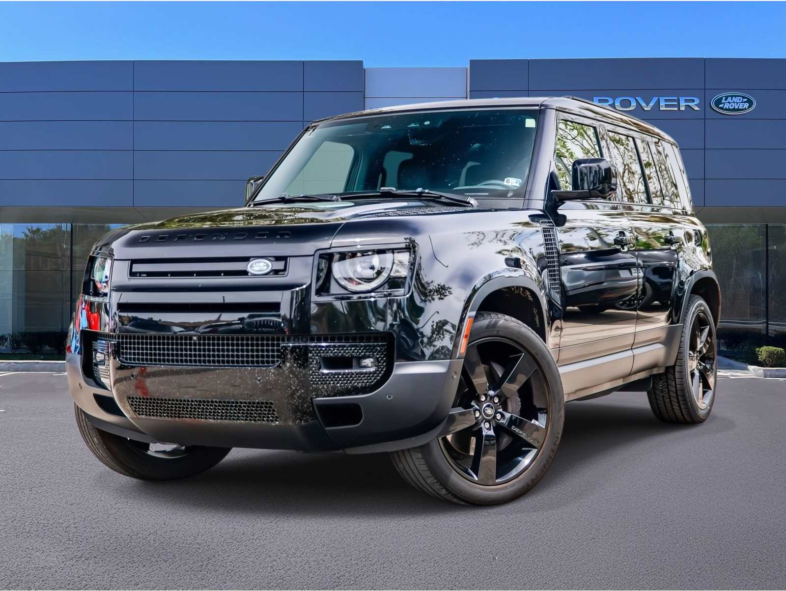 2023 Land Rover Defender SE