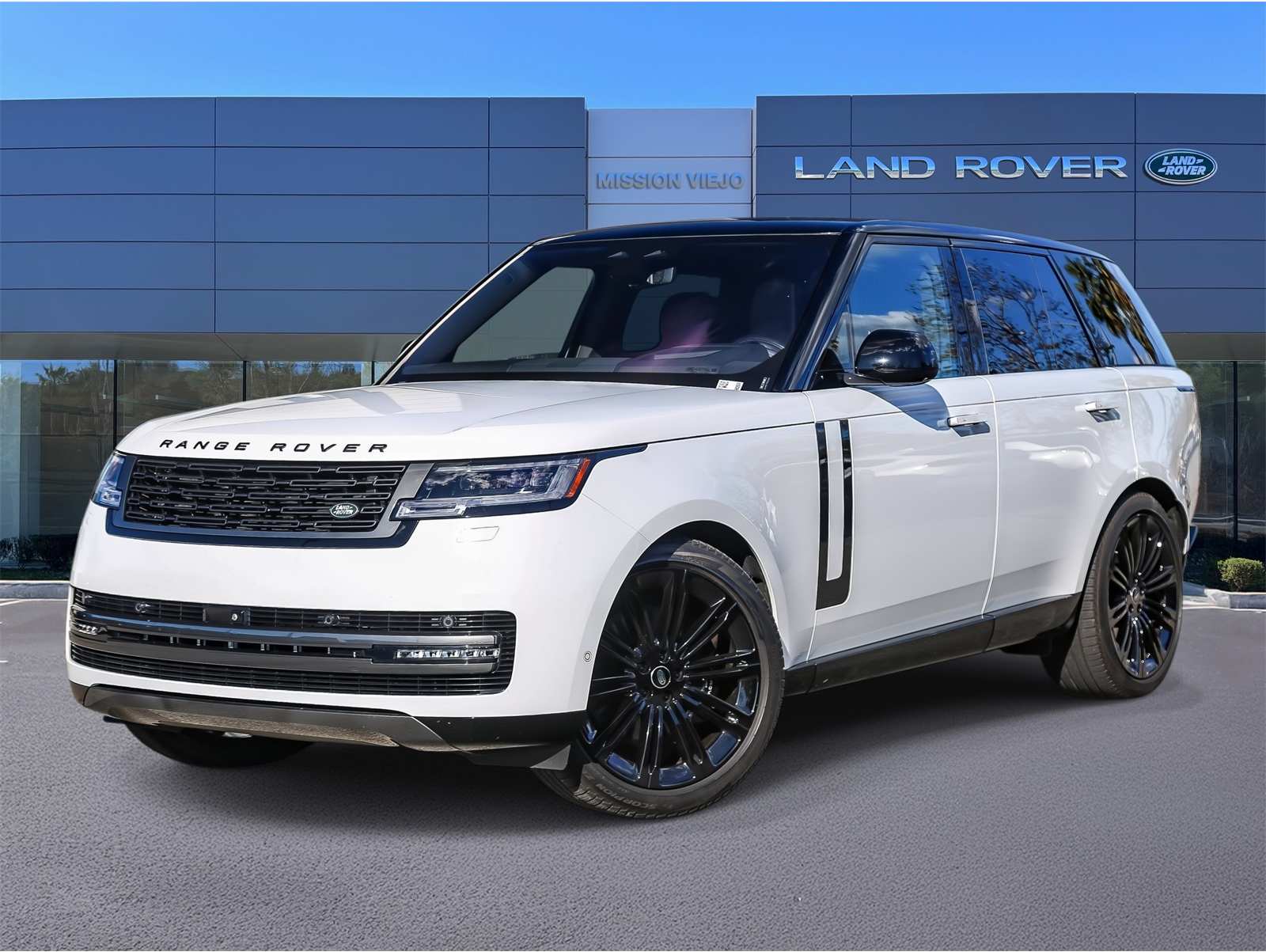2023 Land Rover Range Rover SE's photo