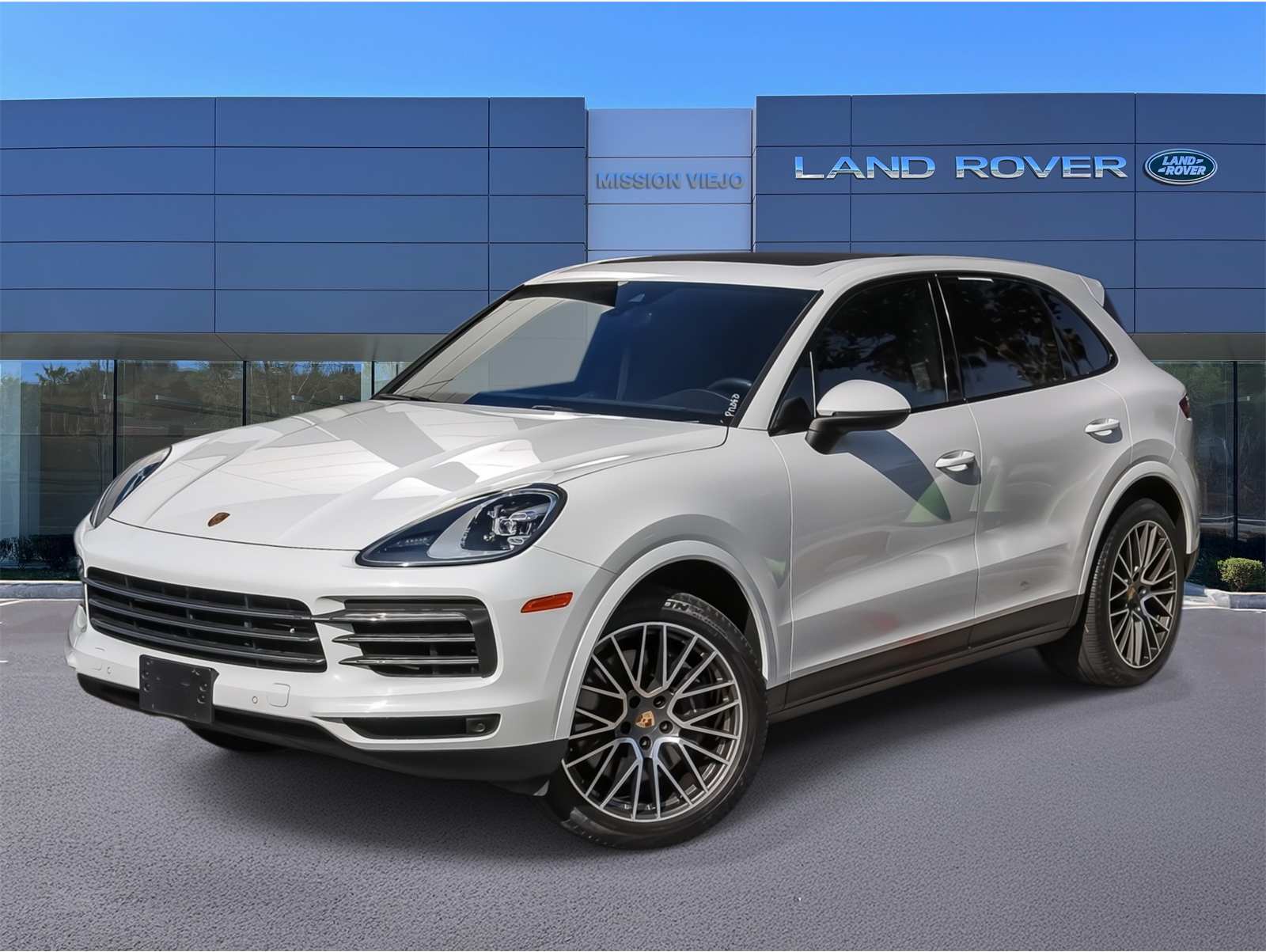 2023 Porsche Cayenne Base's photo