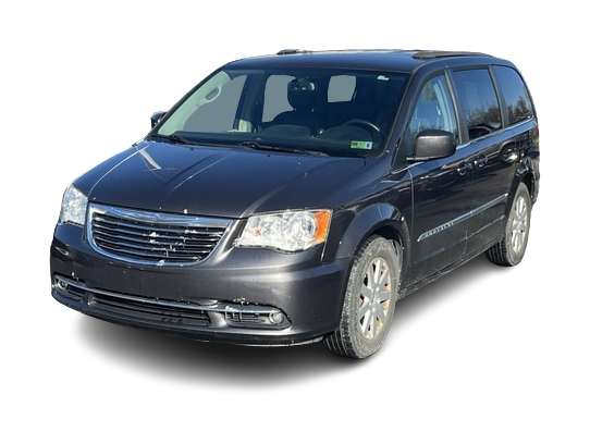 2016 Chrysler Town & Country Touring -
                Morgantown, WV