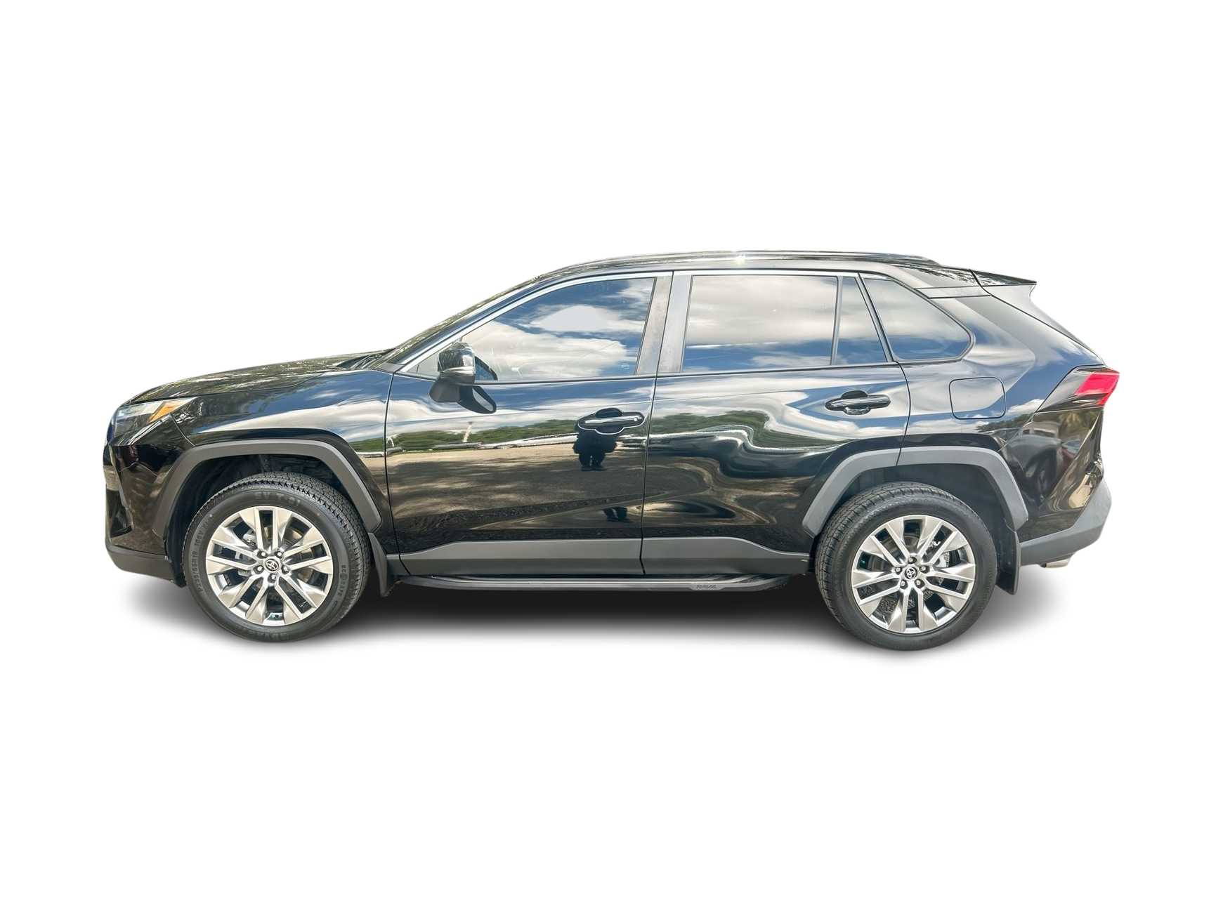 Thumbnail: 2022 Toyota RAV4 - 1