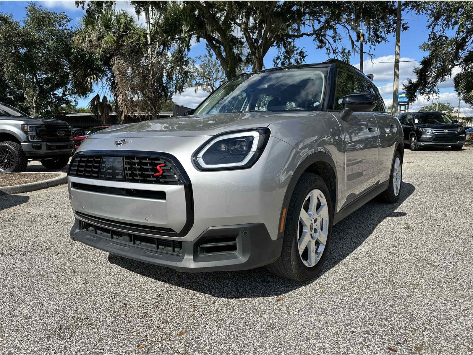 2025 MINI Countryman S's photo