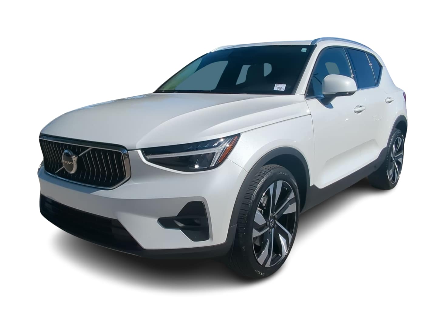 2023 Volvo XC40 B5 Plus Hero Image