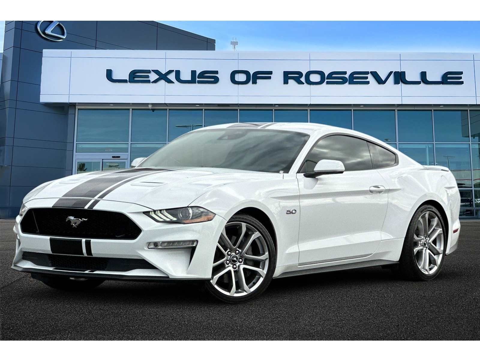 2022 Ford Mustang GT Premium's photo