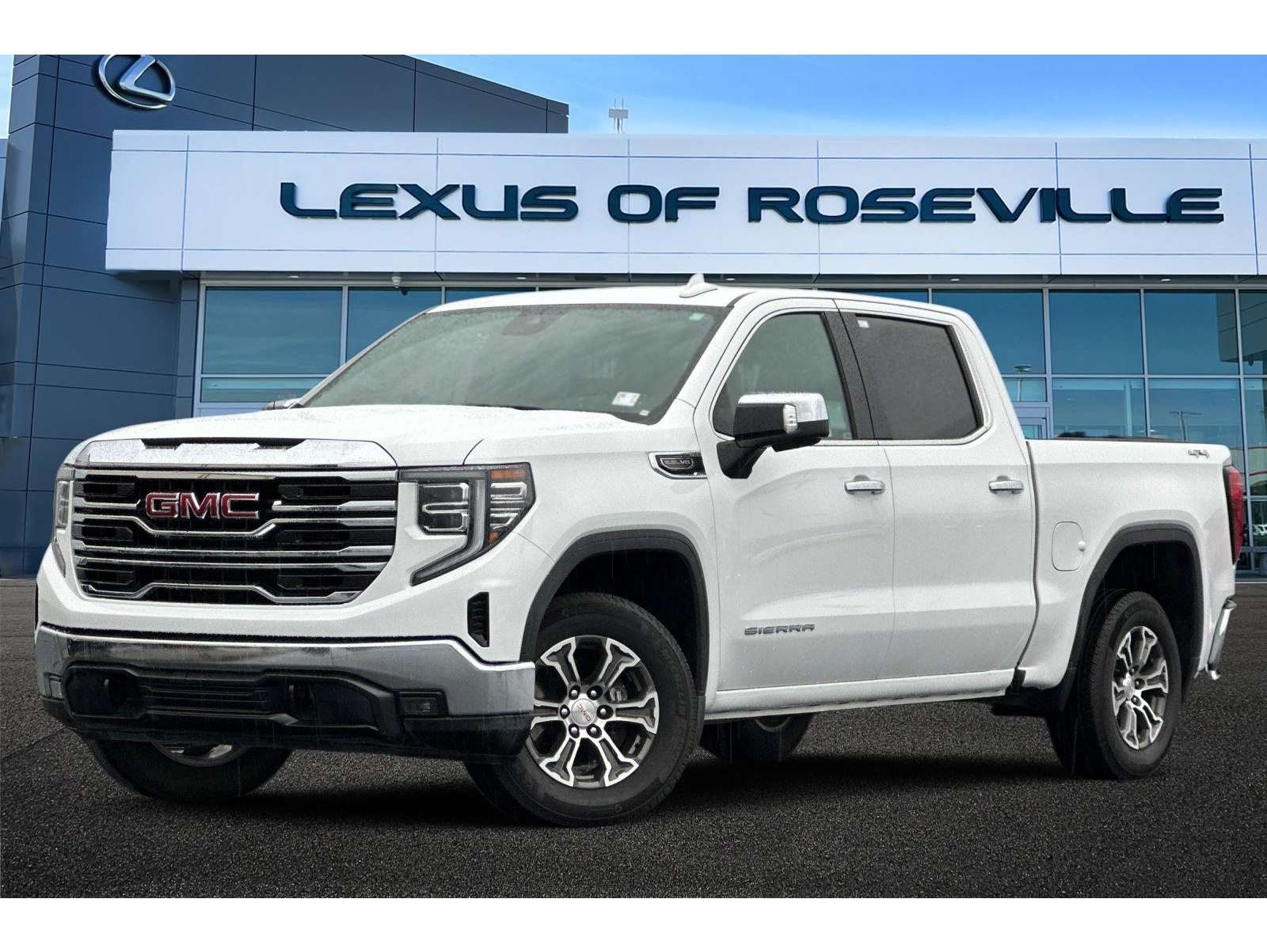 2025 GMC Sierra 1500 SLT's photo