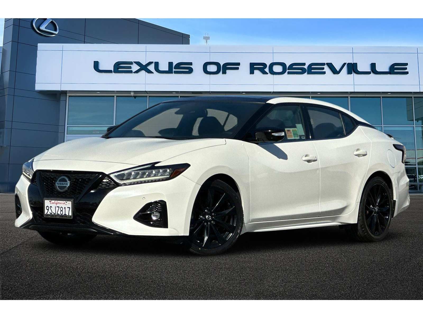 2022 Nissan Maxima SR