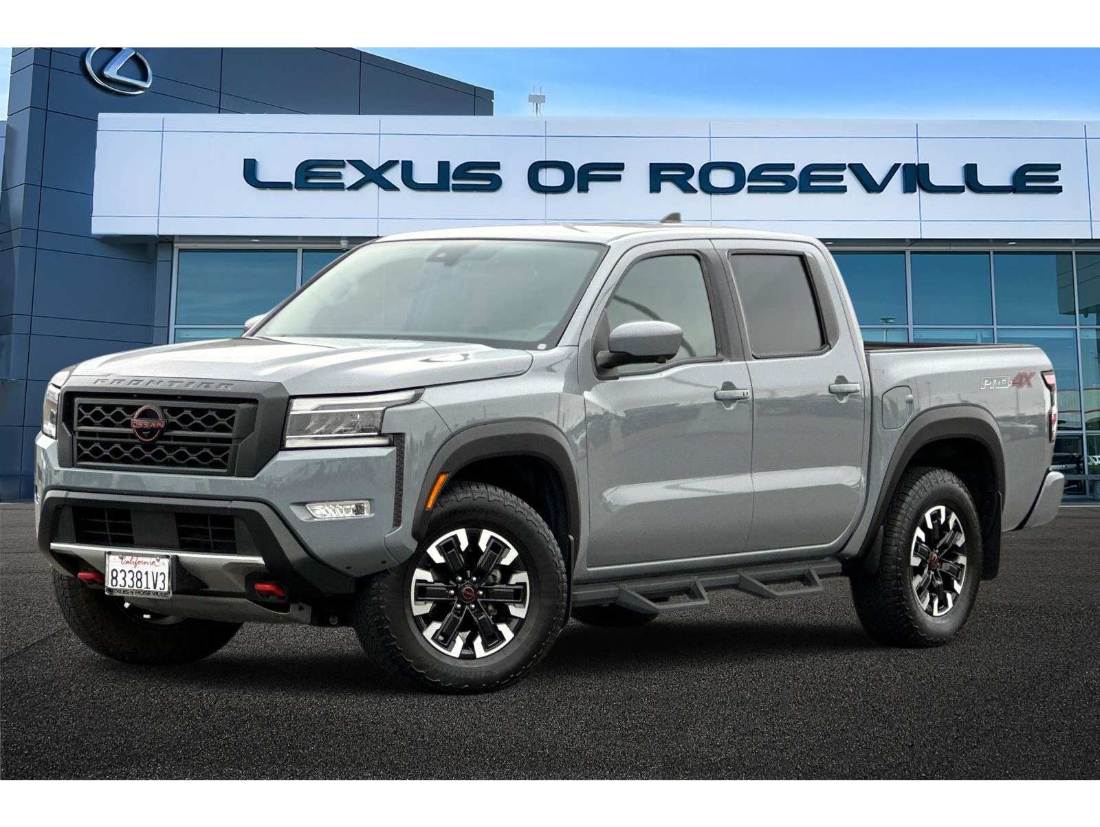2023 Nissan Frontier PRO-4X's photo