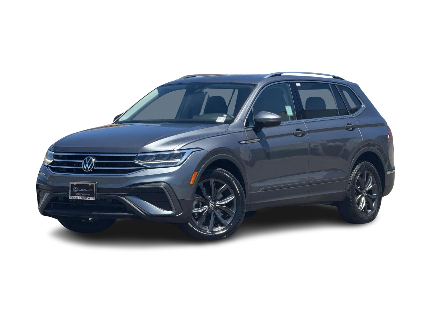 Thumbnail: 2023 Volkswagen Tiguan - 1