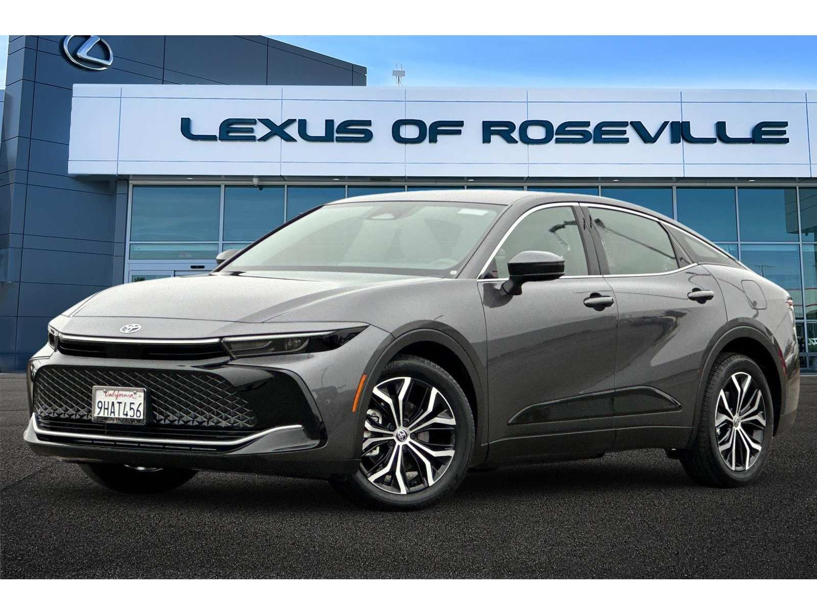 2023 Toyota Crown XLE's photo