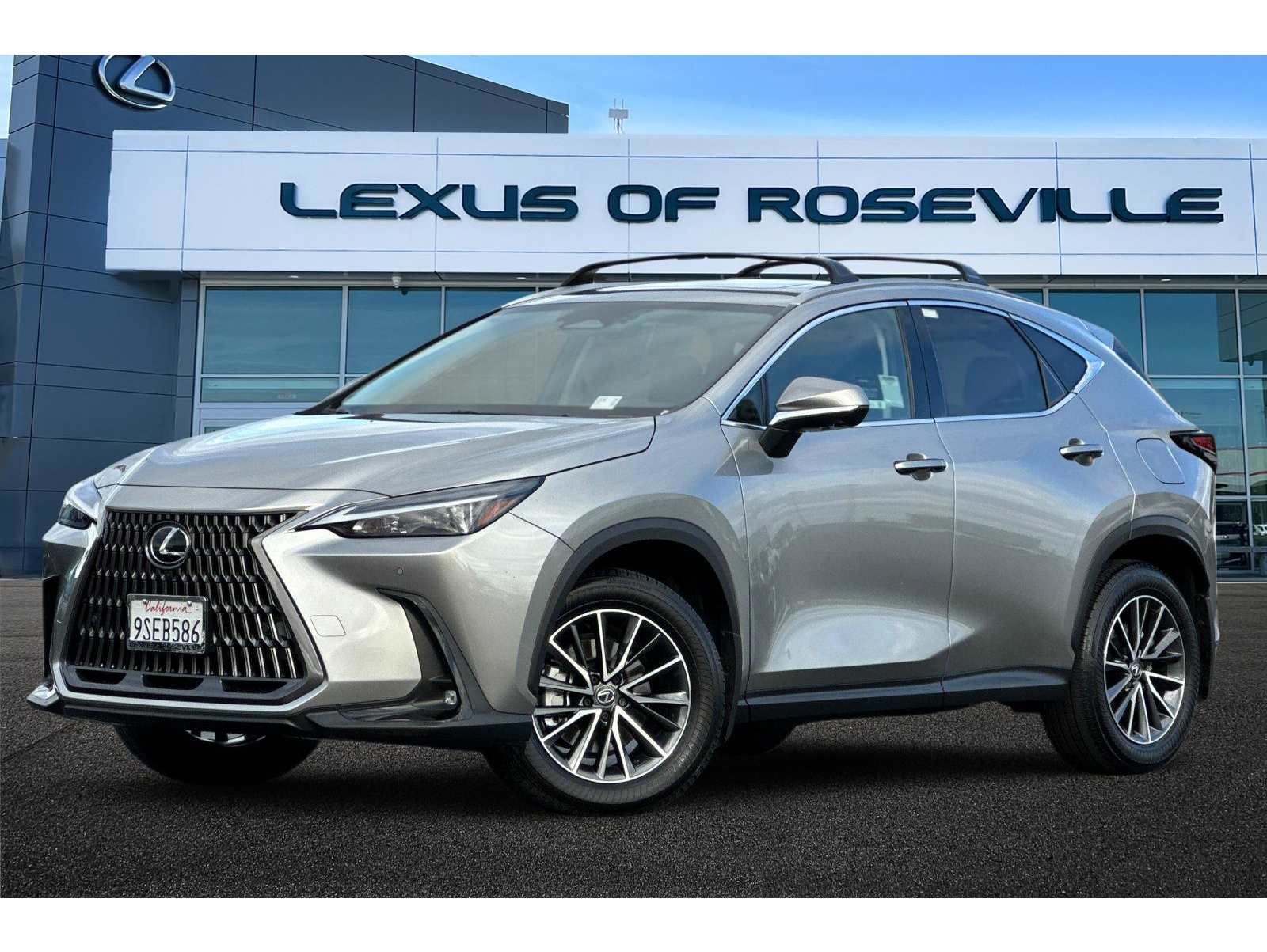 2025 Lexus NX Hybrid 350h's photo