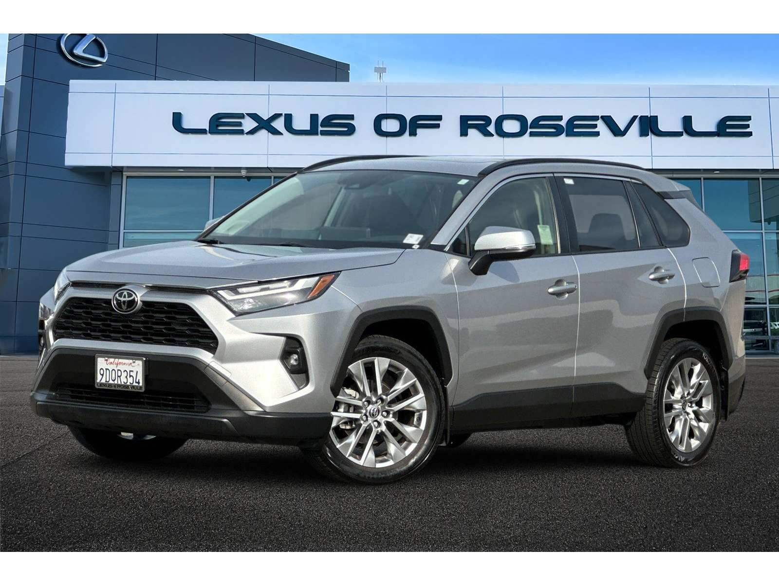 2023 Toyota RAV4 XLE Premium