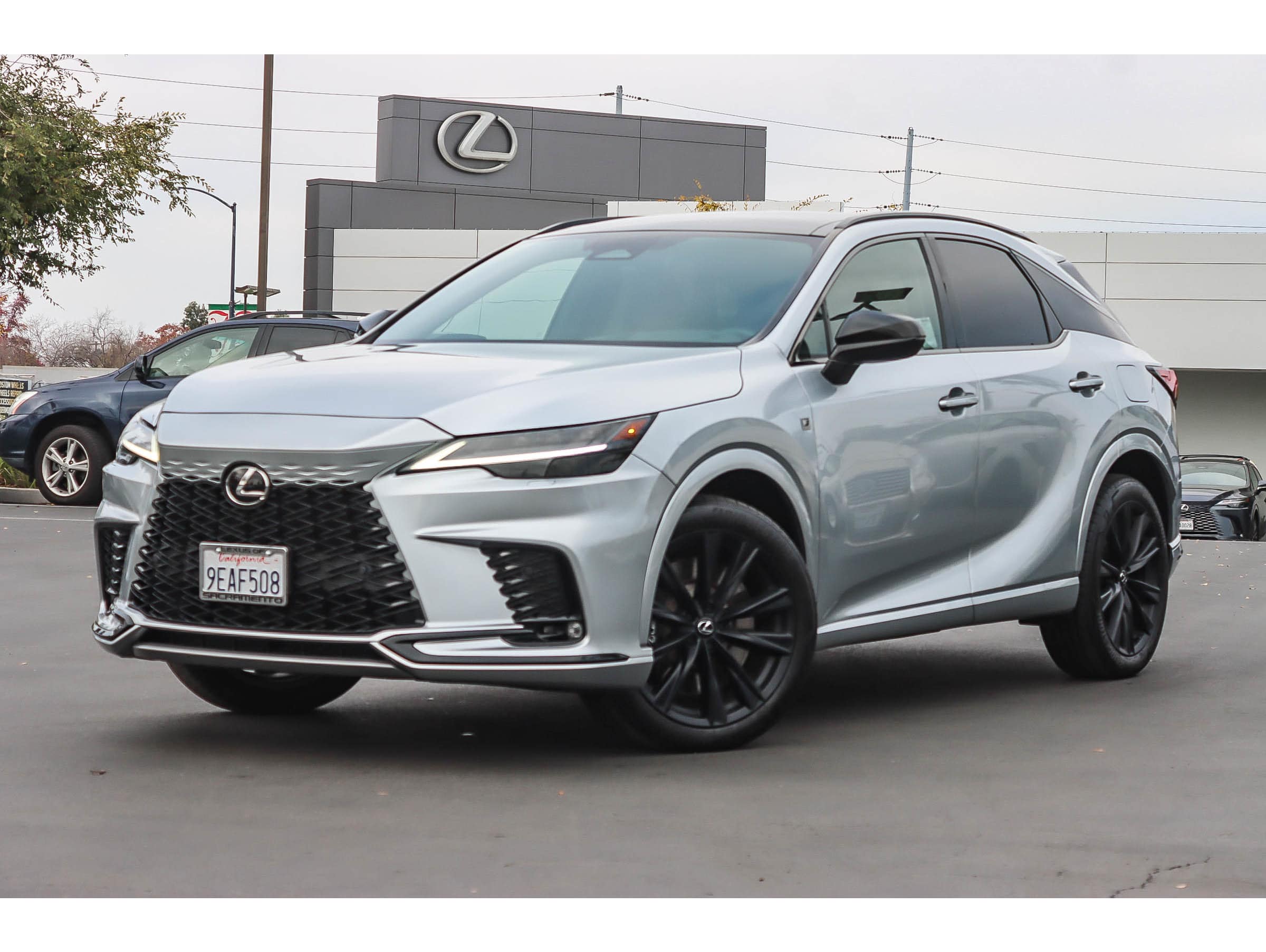 2023 Lexus RX Hybrid 500h's photo