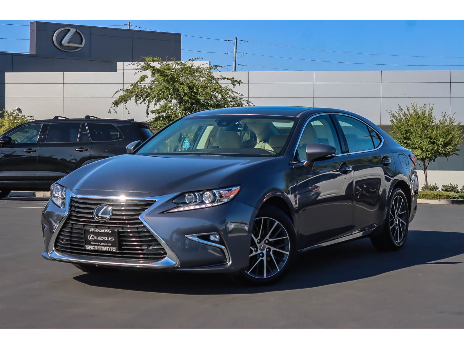 2017 Lexus ES 350's photo