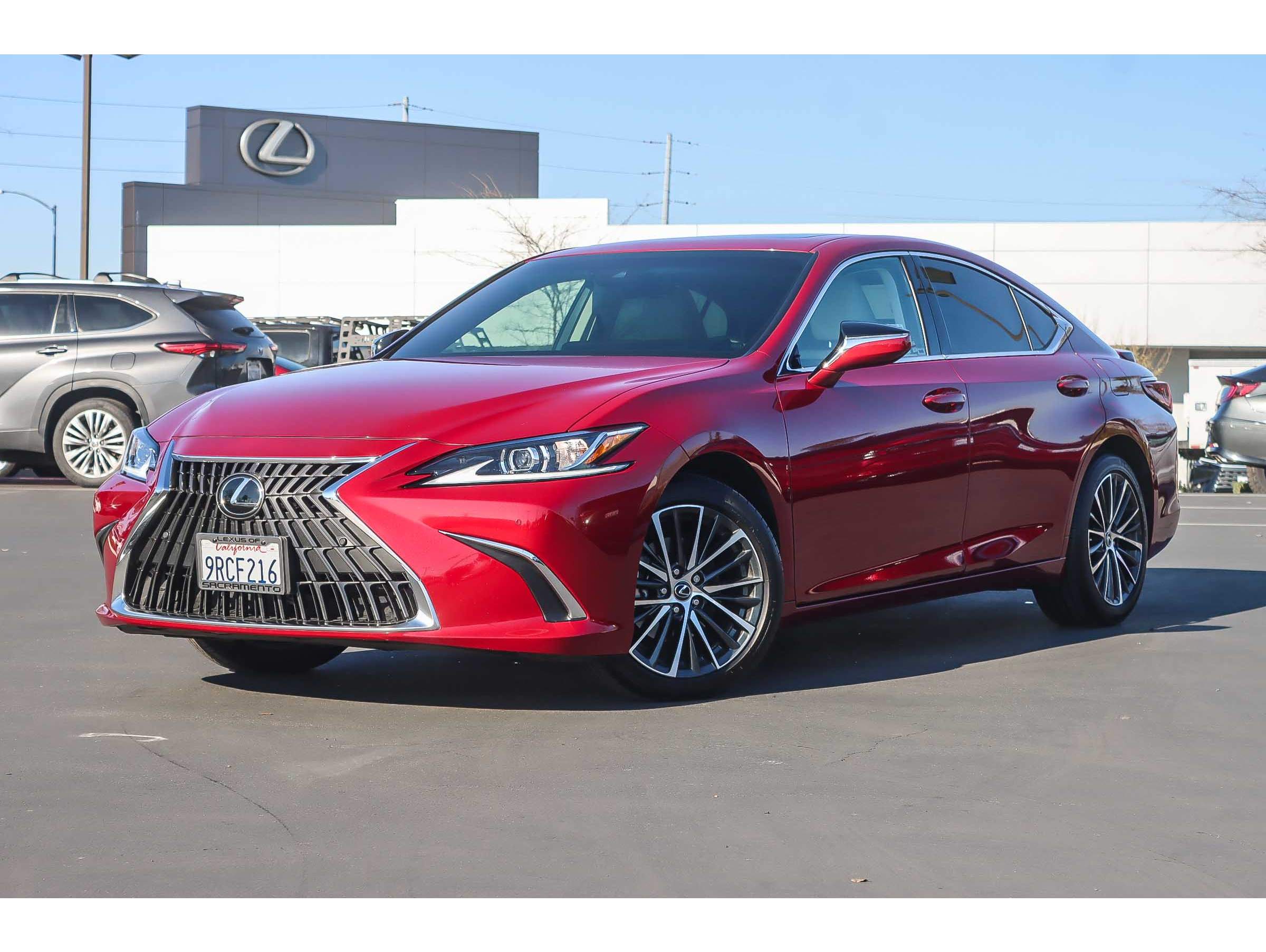 2025 Lexus ES Base's photo