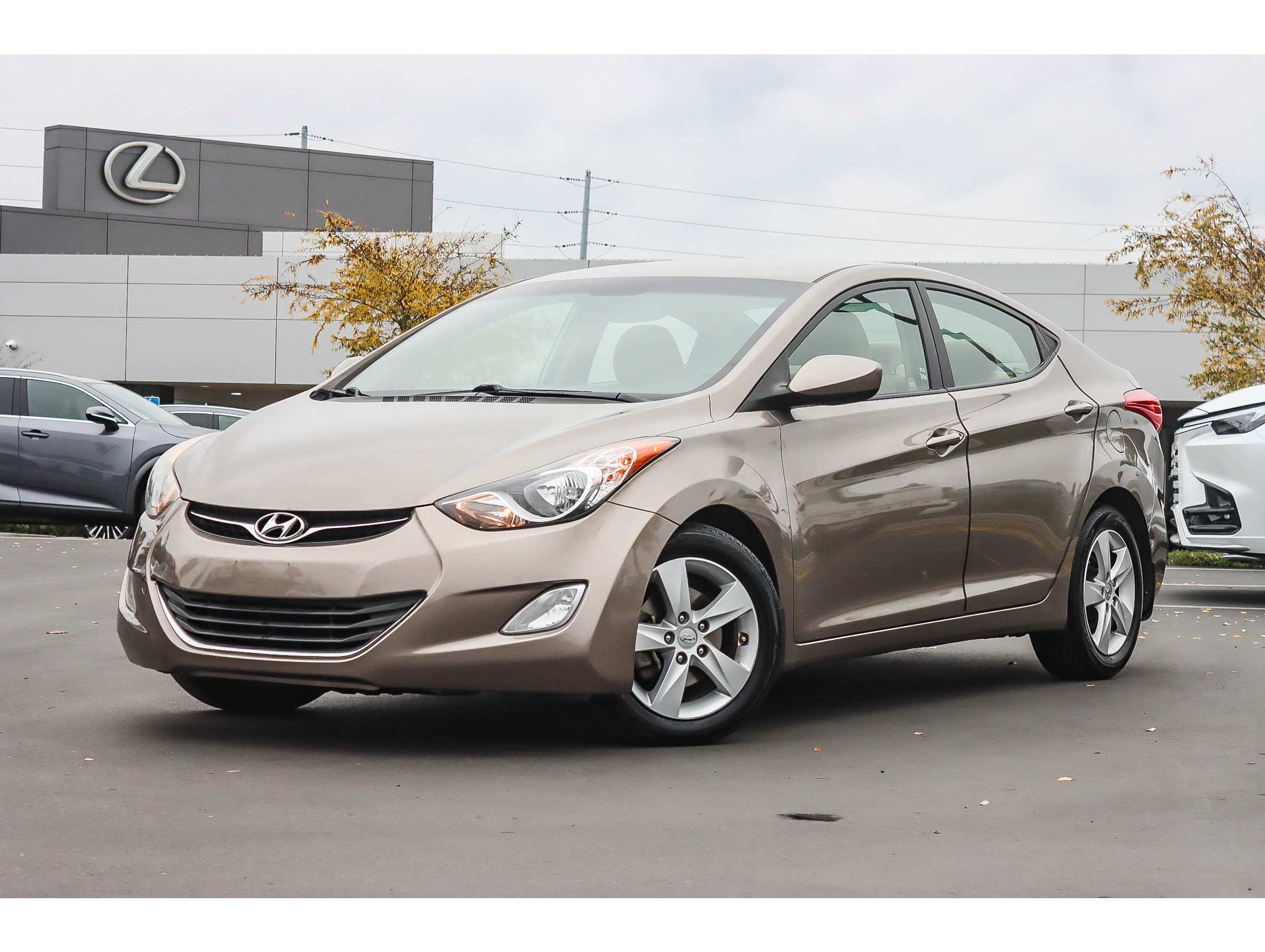 2013 Hyundai Elantra GLS's photo