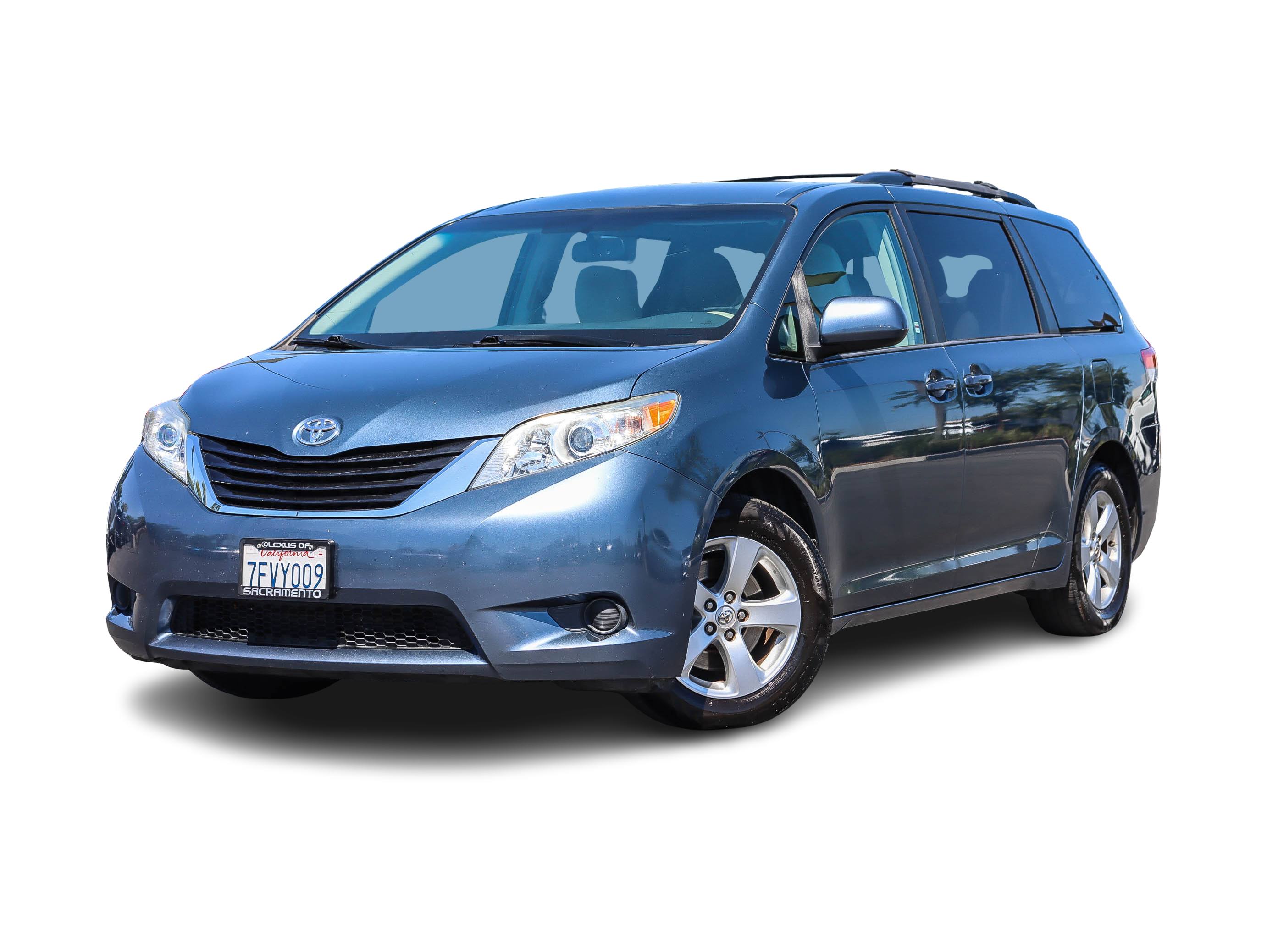 2014 Toyota Sienna LE -
                Sacramento, CA