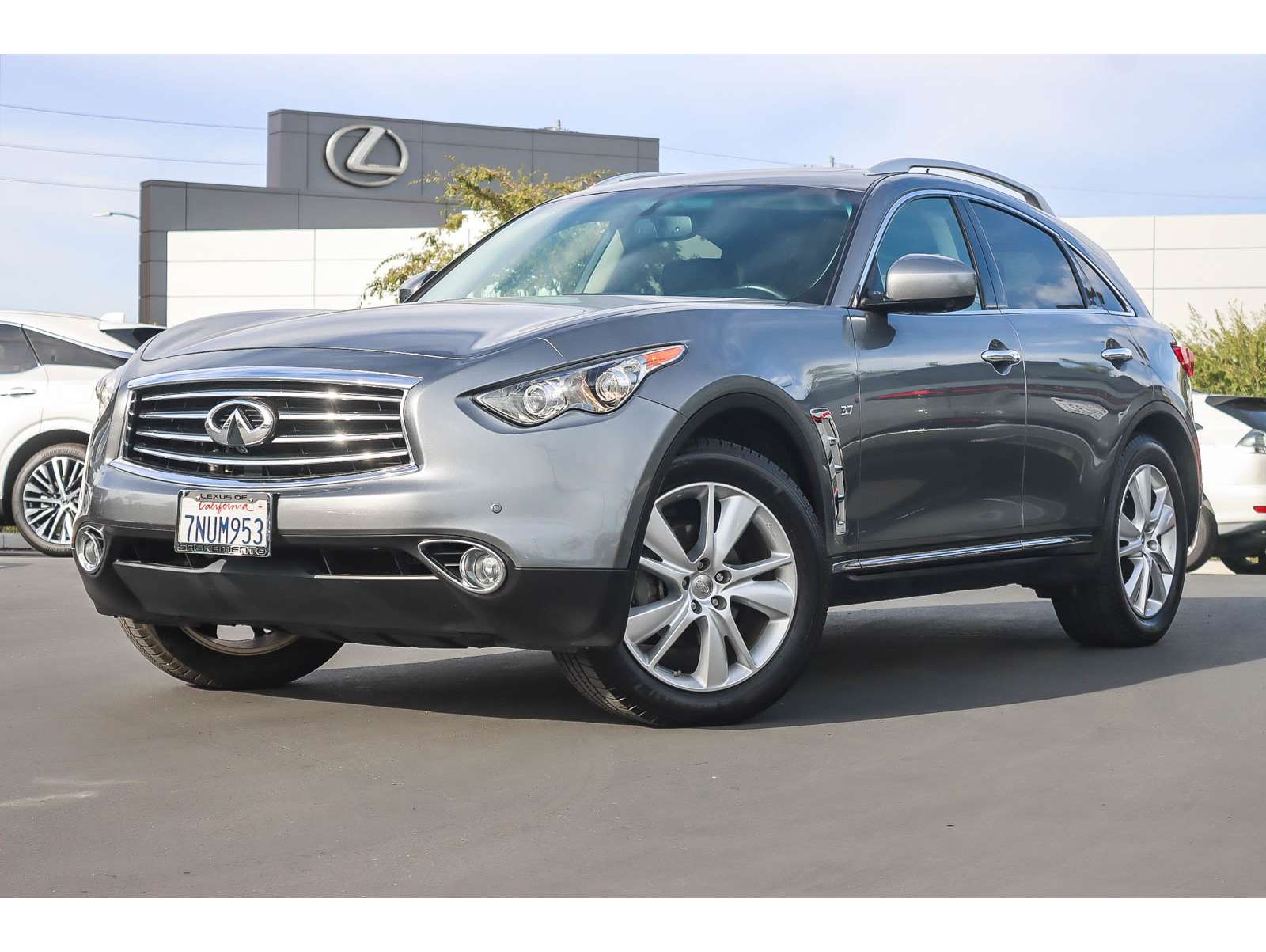 2015 INFINITI QX70 Base