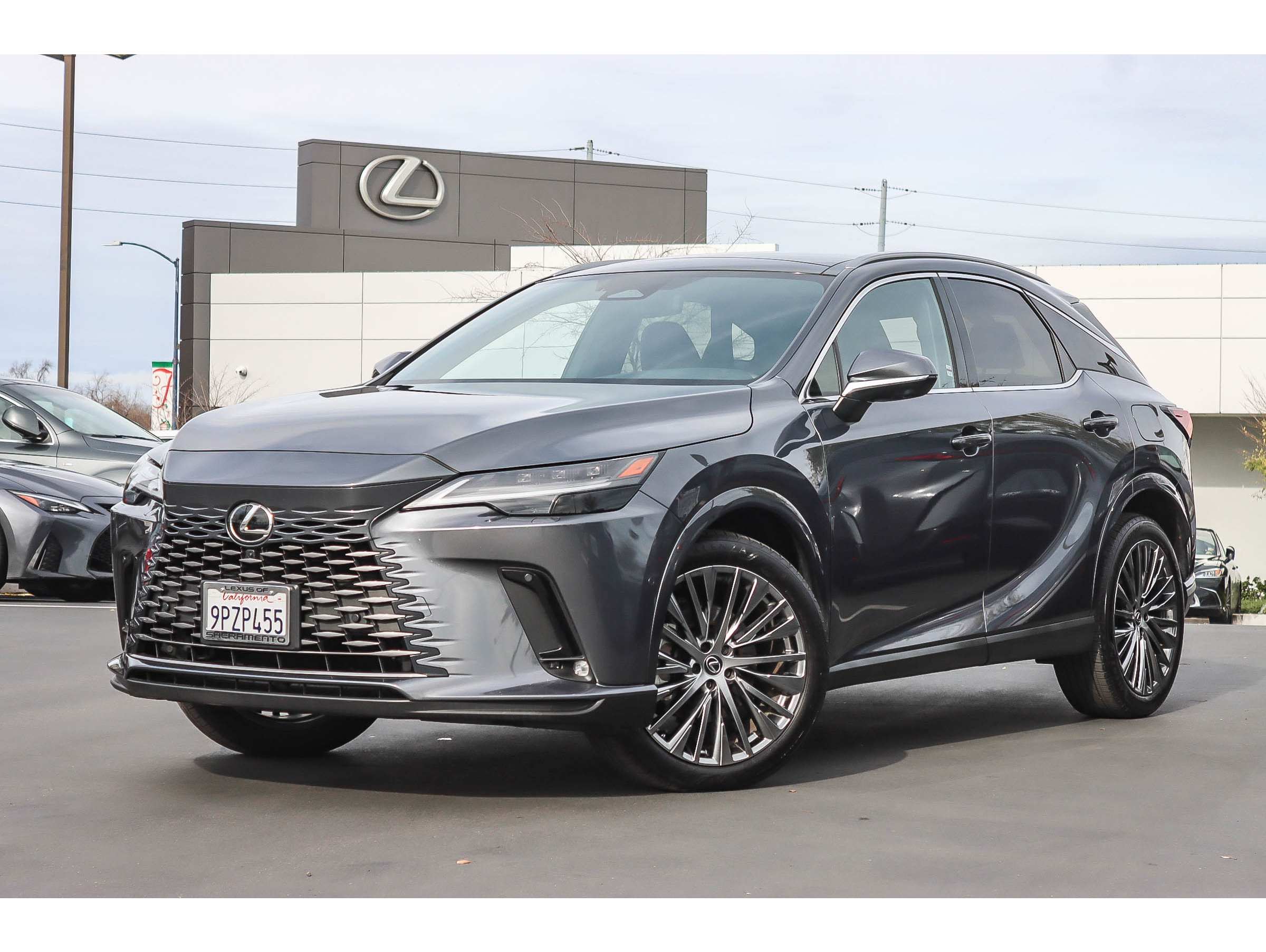 2025 Lexus RX PHEV 450h+'s photo