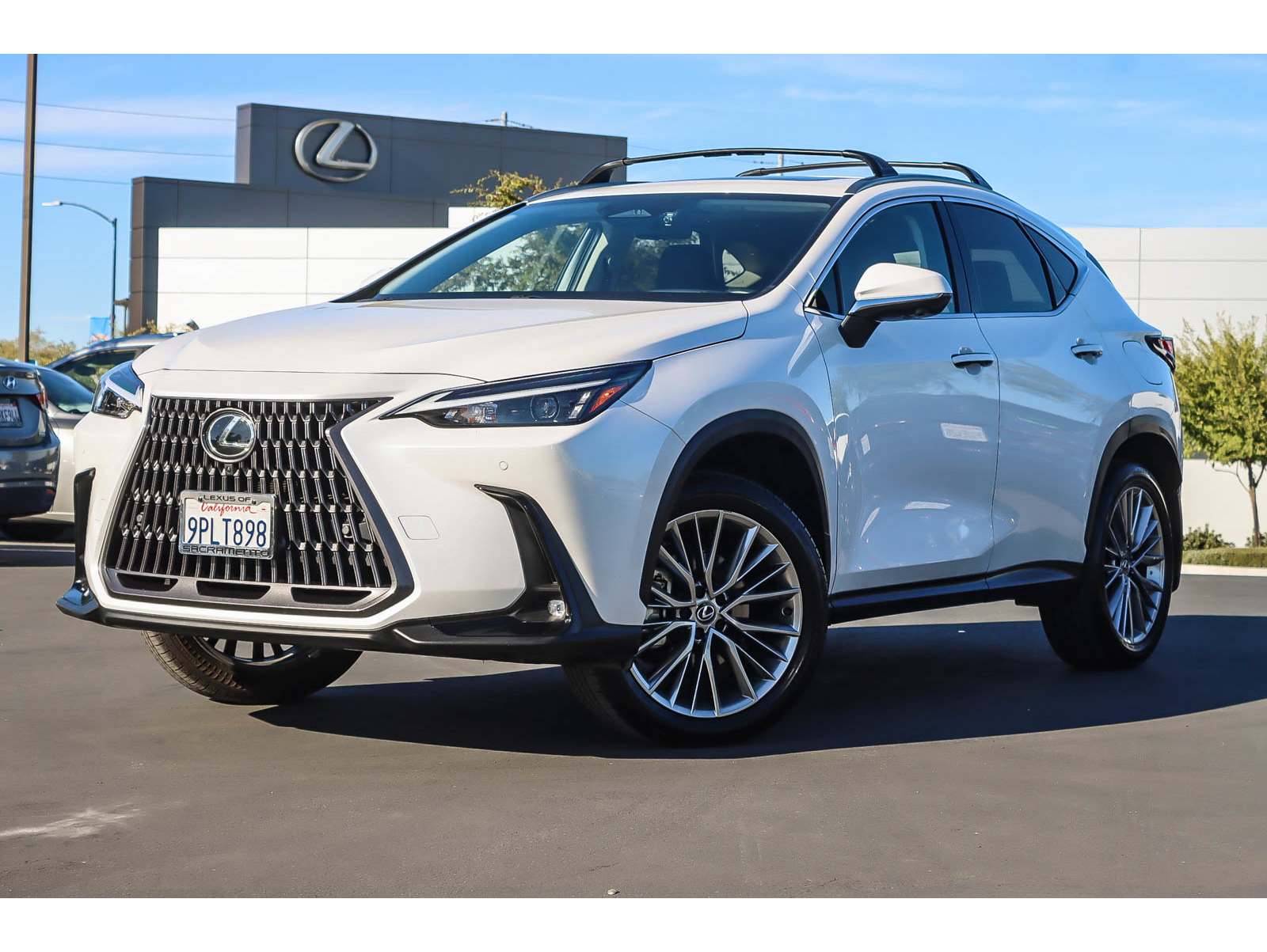 2025 Lexus NX Hybrid 350h's photo
