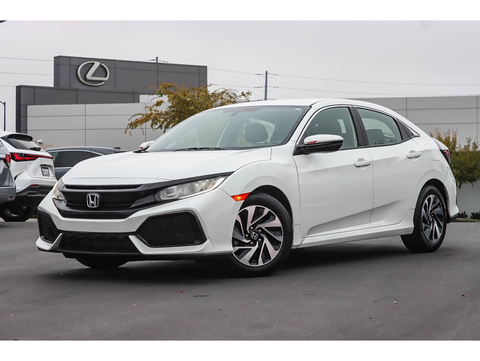 2018 Honda Civic Hatchback LX's photo