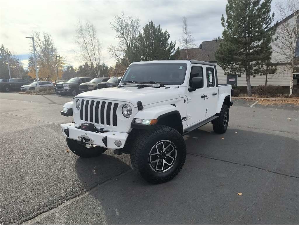 2023 Jeep Gladiator Sport S's photo