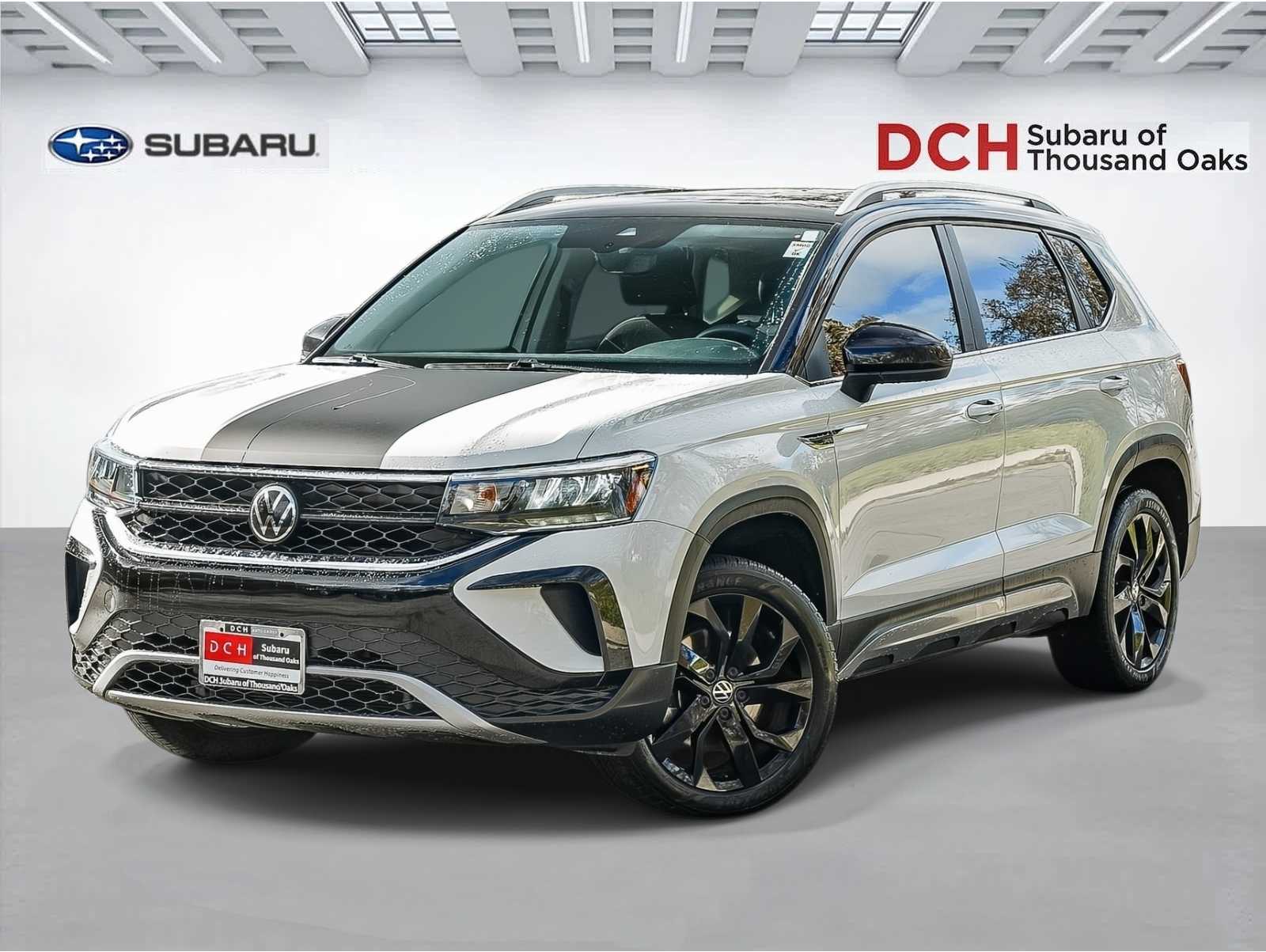 2023 Volkswagen Taos SE's photo