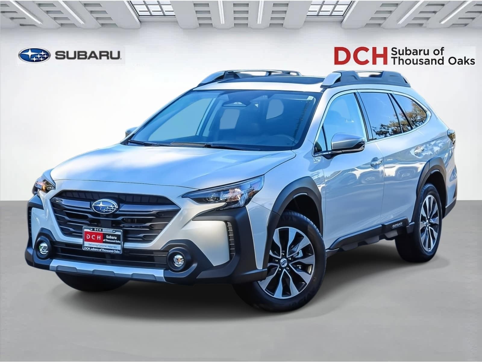 2025 Subaru Outback Touring's photo