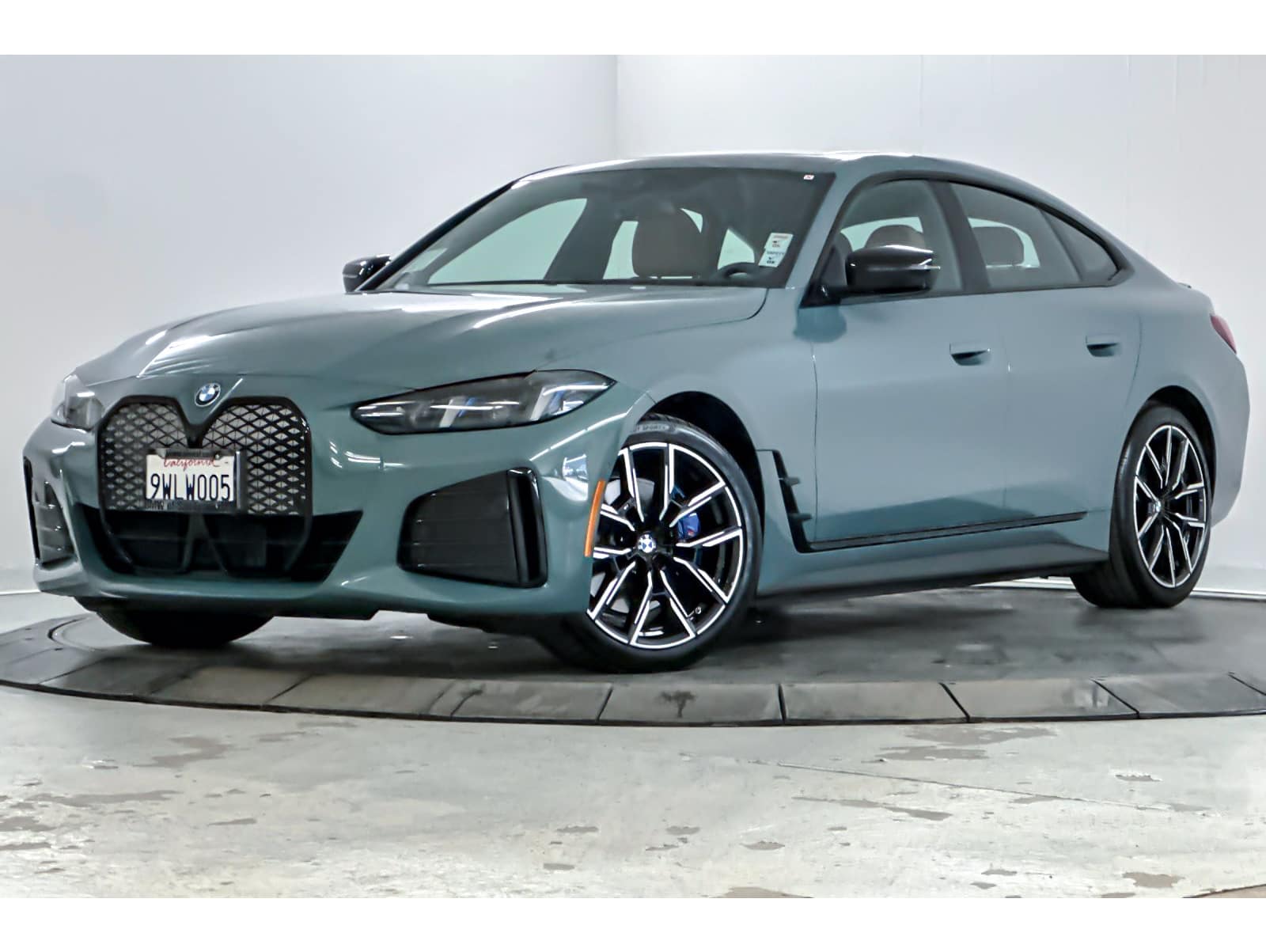 2025 BMW i4 40