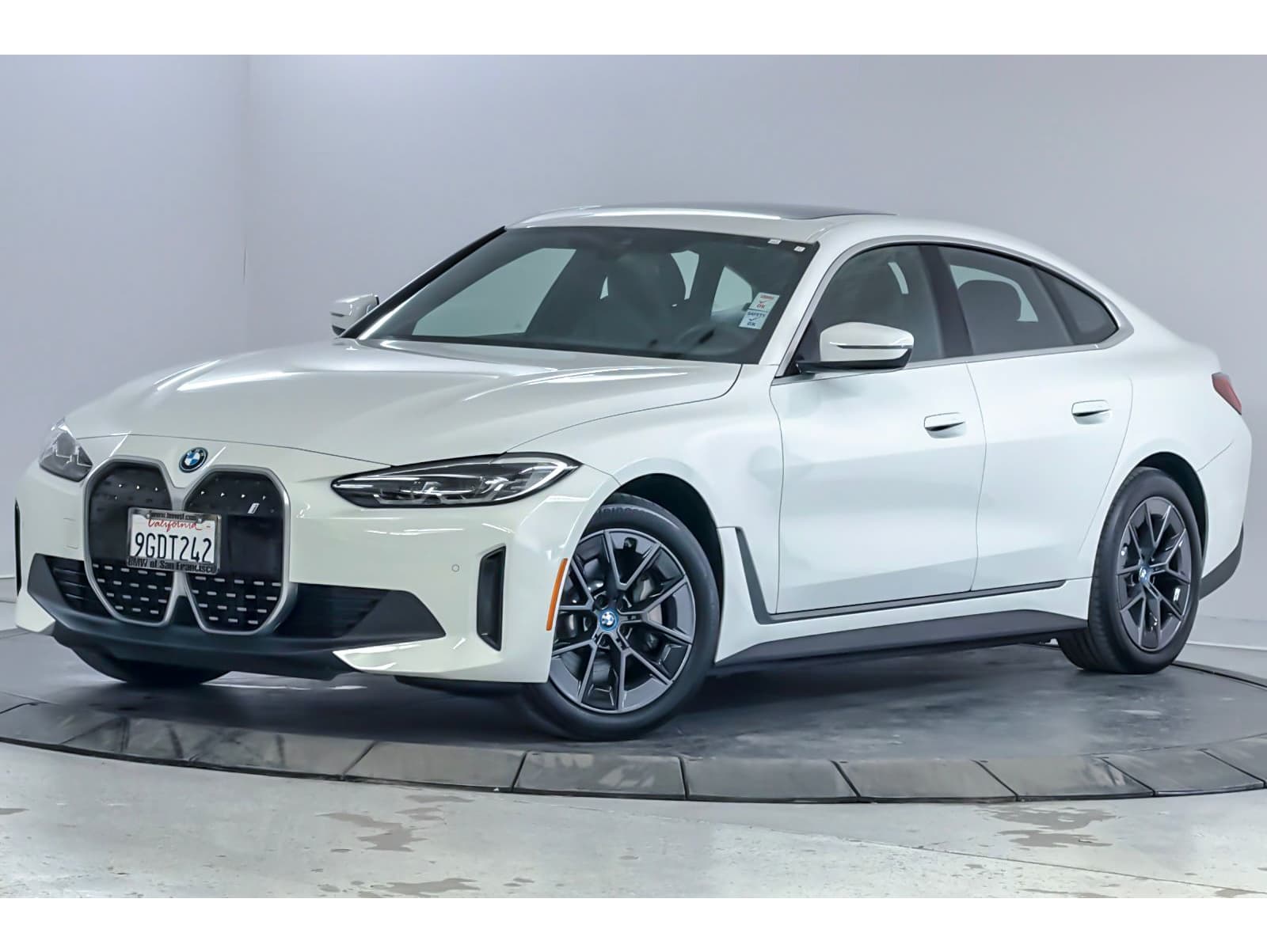 2023 BMW i4 35