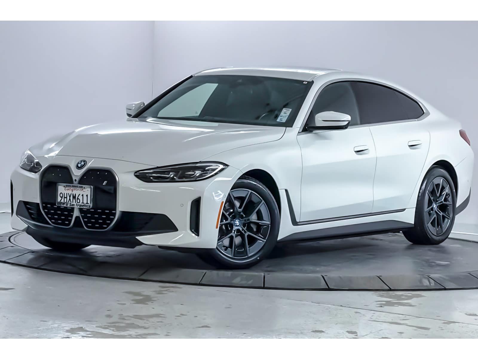 2023 BMW i4 40