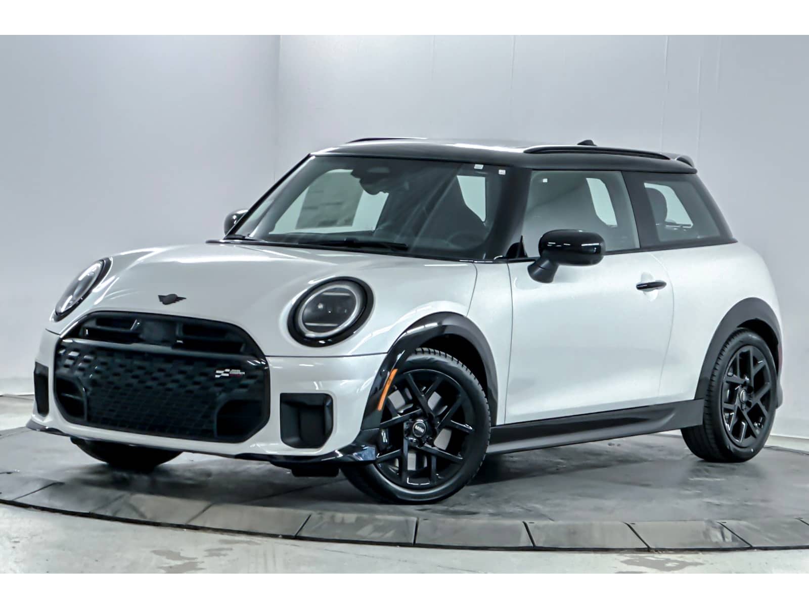 2026 MINI Hardtop 2 Door S's photo