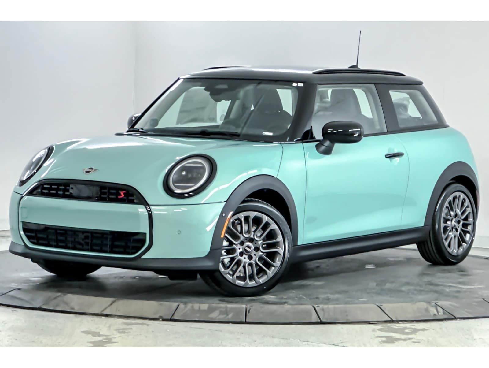 2026 MINI Hardtop 2 Door S's photo