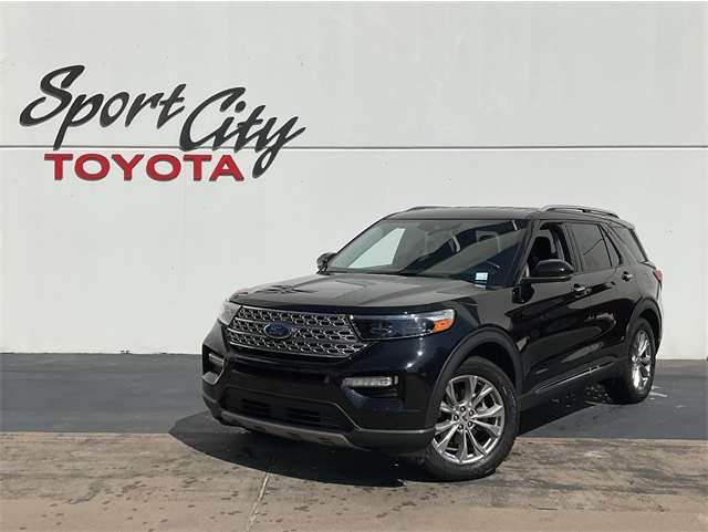 2023 Ford Explorer Limited's photo