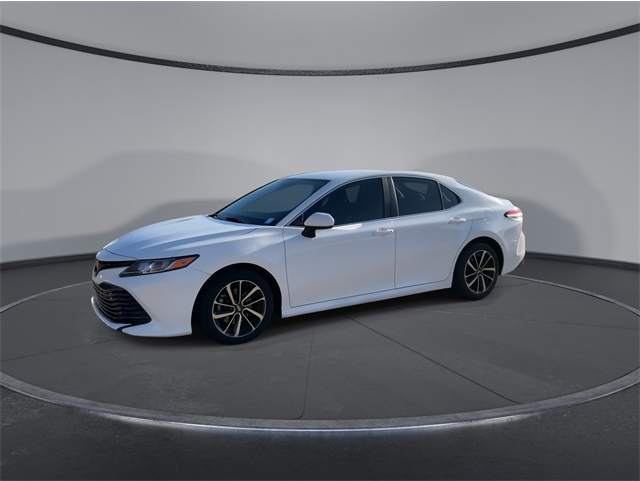 2020 Toyota Camry LE's photo