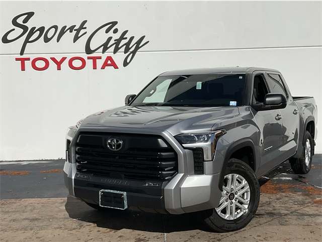 2025 Toyota Tundra SR5's photo