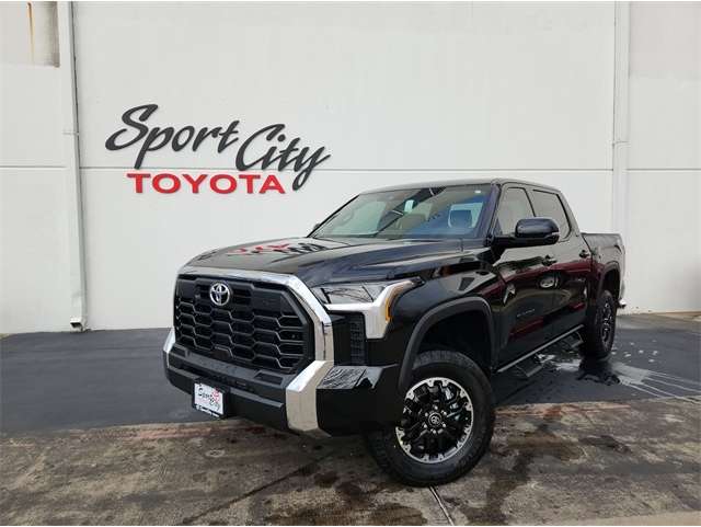 2025 Toyota Tundra SR5's photo