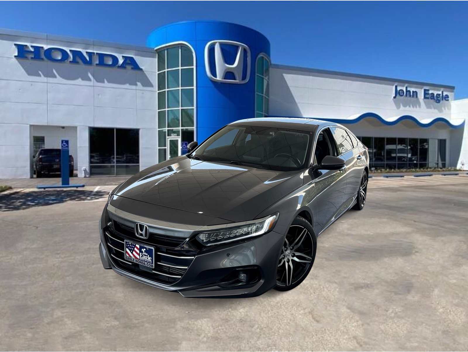 2022 Honda Accord Touring's photo