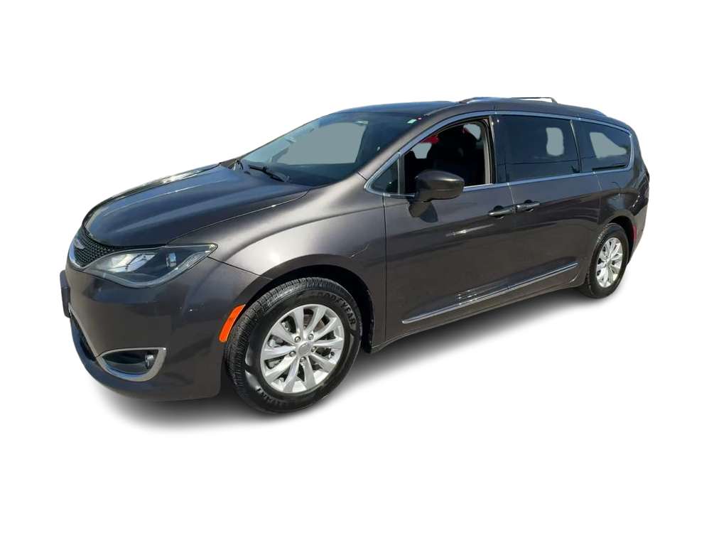 Thumbnail: 2019 Chrysler Pacifica - 1