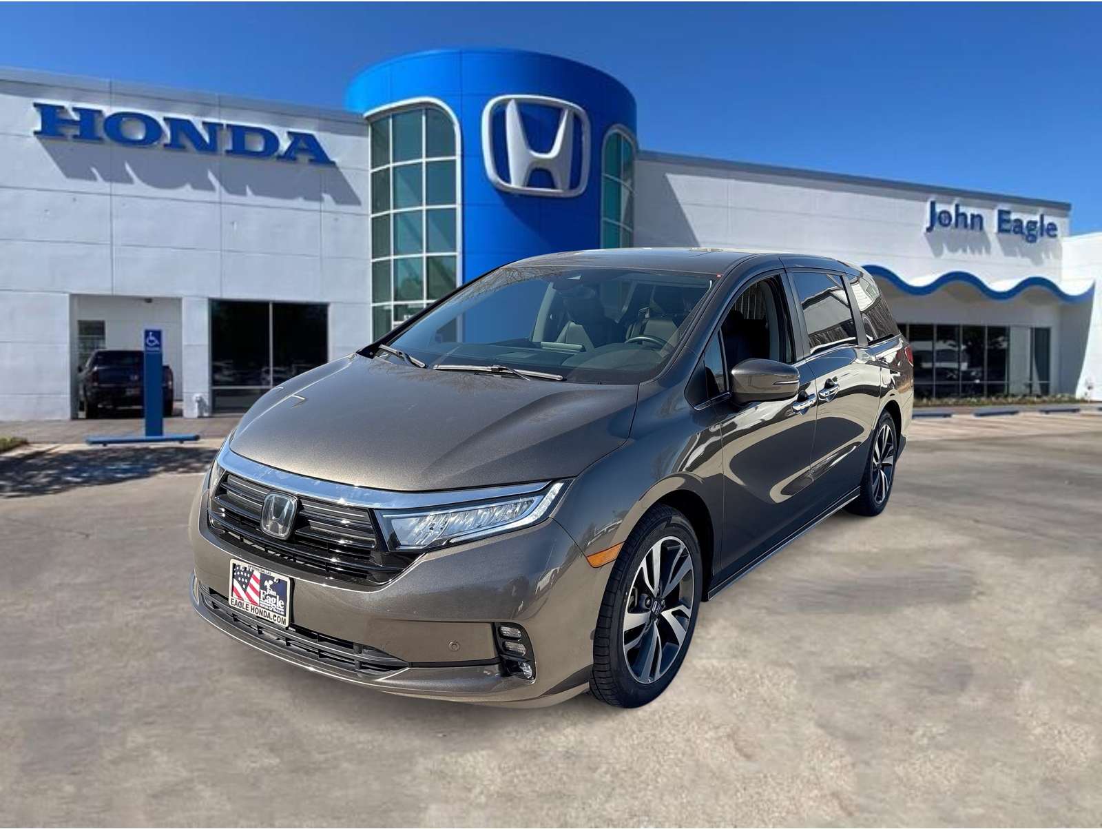 2023 Honda Odyssey Touring's photo